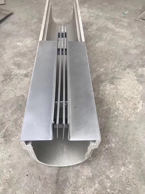 不銹鋼縫隙排水溝圖片，不銹鋼排水溝圖片
